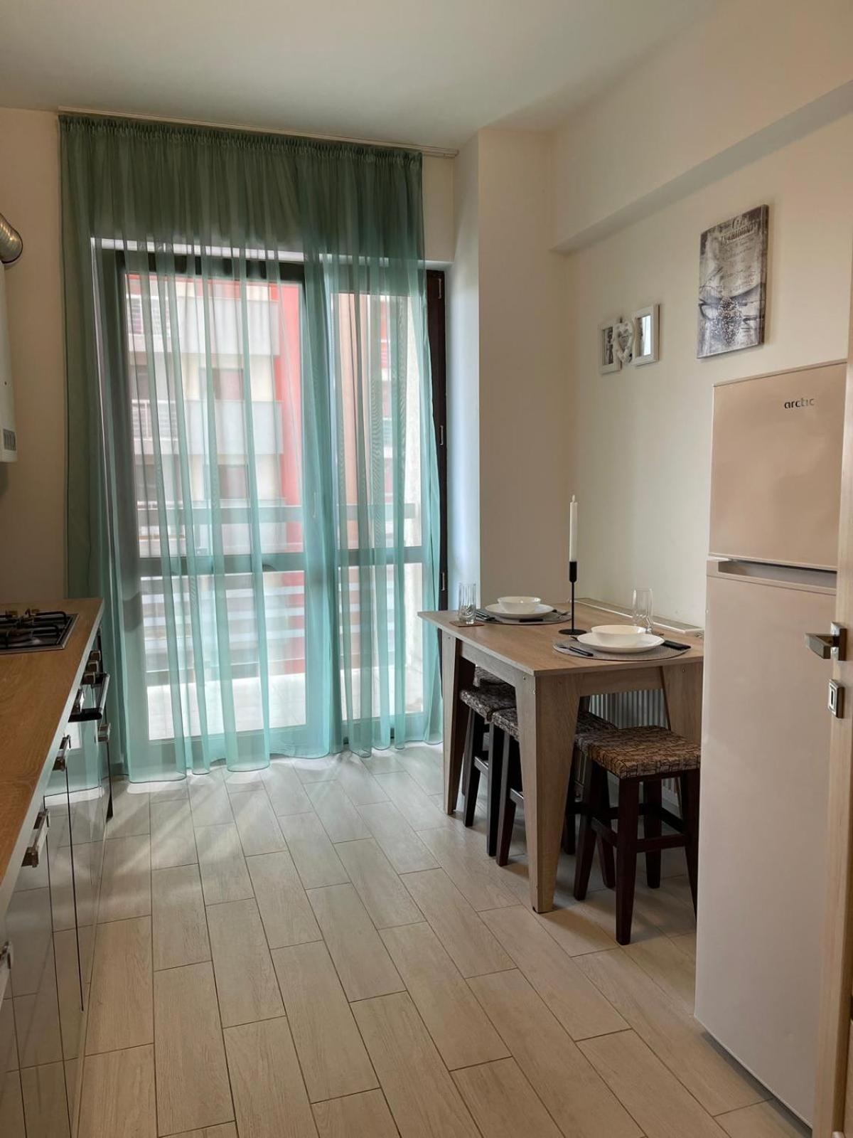 Urban Nest- Apartament Cu 2 Camere, Aproape De Iulius Mall Яш Екстериор снимка
