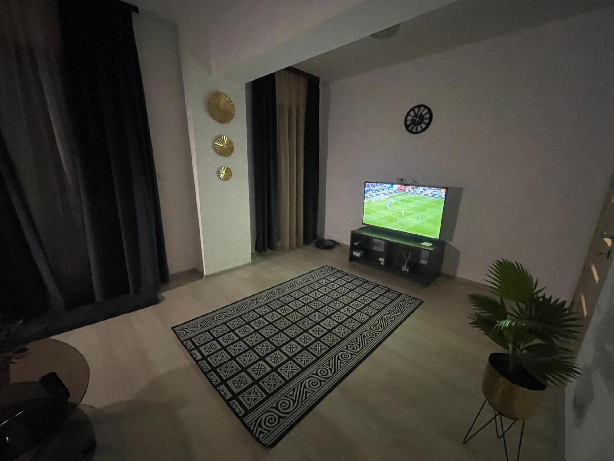 Urban Nest- Apartament Cu 2 Camere, Aproape De Iulius Mall Яш Екстериор снимка